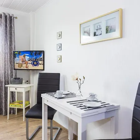 Ostseeliebe, Gemuetliche Und Moderne Fuer 2 Personen In Apartament *